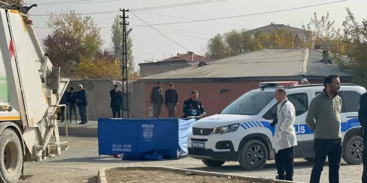 Iğdır’da 5 çocuk annesi çöp kamyonunun altında kaldı