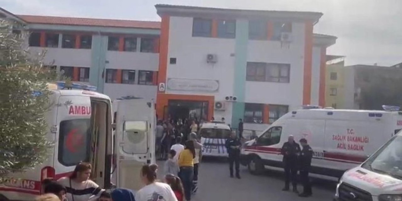 Panik Yaratan Olay: İzmir’de sınıfın içinde yangın tüpü sıktılar