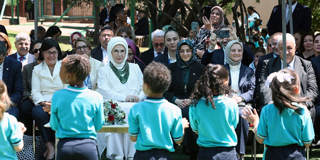 Emine Erdoğan, Güney Afrika’daki Uluslararası Maarif Okulu’nu inceledi