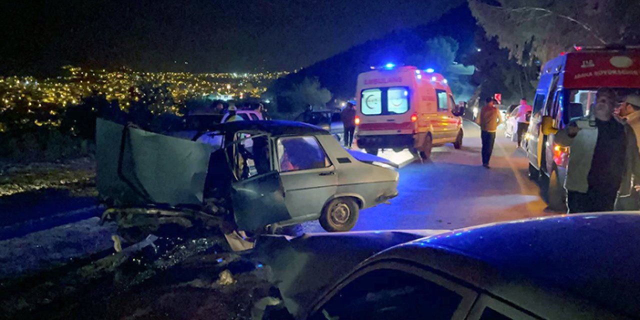 Kozan yolunda korkunç gece: İki otomobil çarpıştı, 7 yaralı