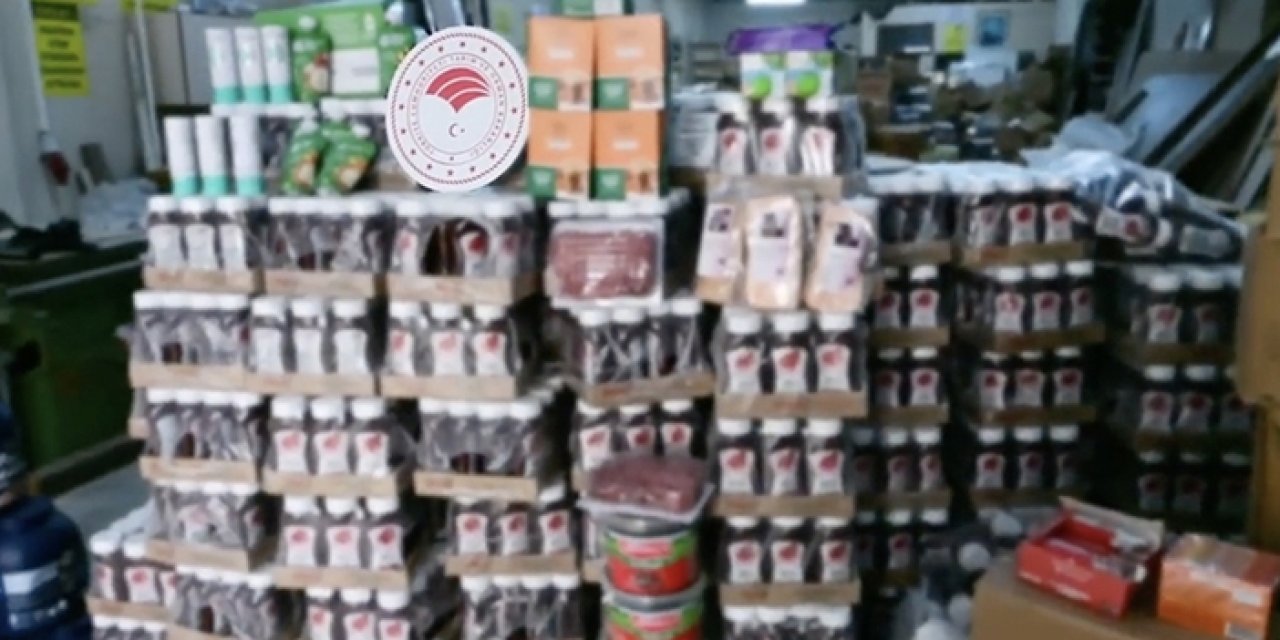 İzmir’de son kullanım tarihi geçmiş 30 ton gıda ürününe el konuldu