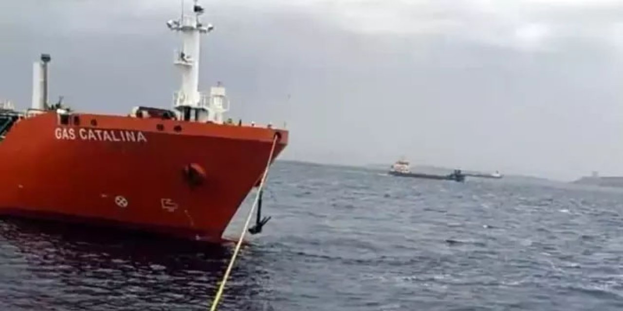 Çanakkale Boğazı’nda arızalanan tanker Karanlık Liman’a çekildi