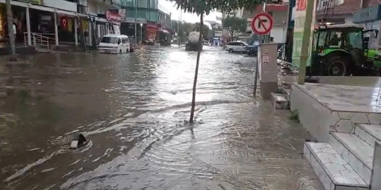 İzmir’i Gece Boyunca Yağmur Vurdu: İşte En Çok Yağış Alan İlçeler