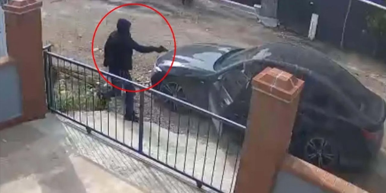 İzmir’de İş İnsanına Ev Önünde Kurşun Yağmuru!