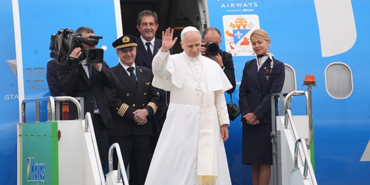 Papa 14. Leo Türkiye’den ayrıldı: 4 günlük resmi ziyaret sona erdi