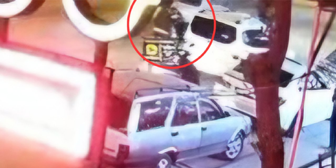 Kurye yol ortasında bıçaklandı: Trafikte kanlı tartışma