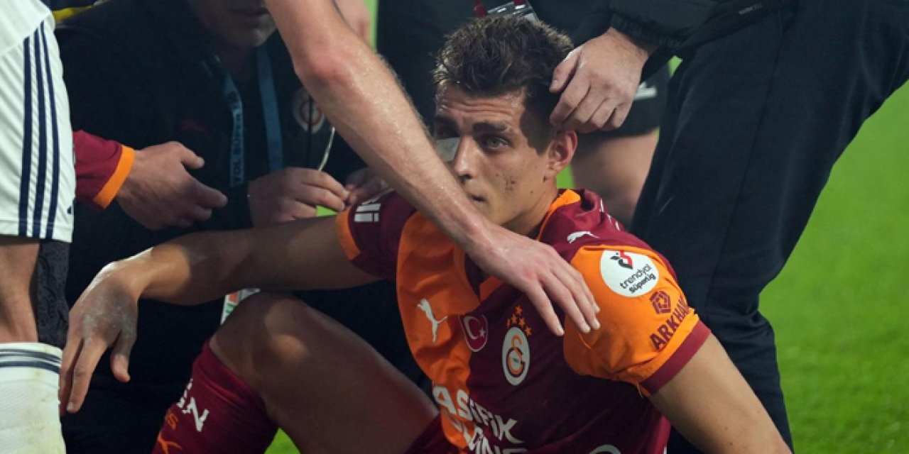 Derbi maçta sahaya çakmak fırlatan taraftar yakalanarak gözaltına alındı