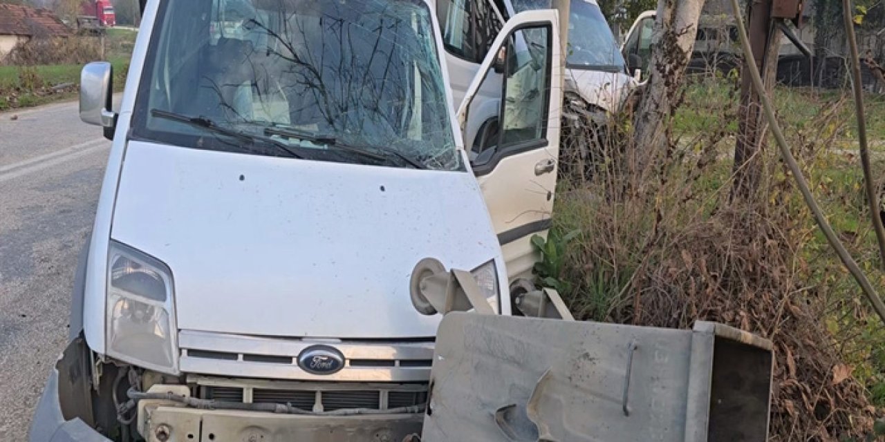 İnegöl’de İşçi Servisi ile Ticari Araç Çarpıştı: 11 Yaralı