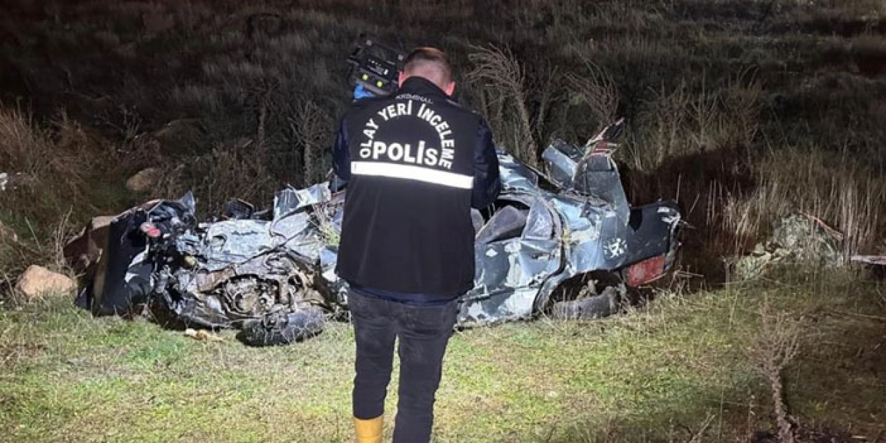 Uşak’ta gece yarısı feci kaza: İki kişi hayatını kaybetti