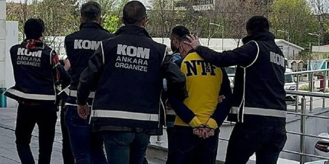 Keçiören’de parkta bıçak taşıyan 15 yaşındaki çocuk yakalanarak gözaltına alındı