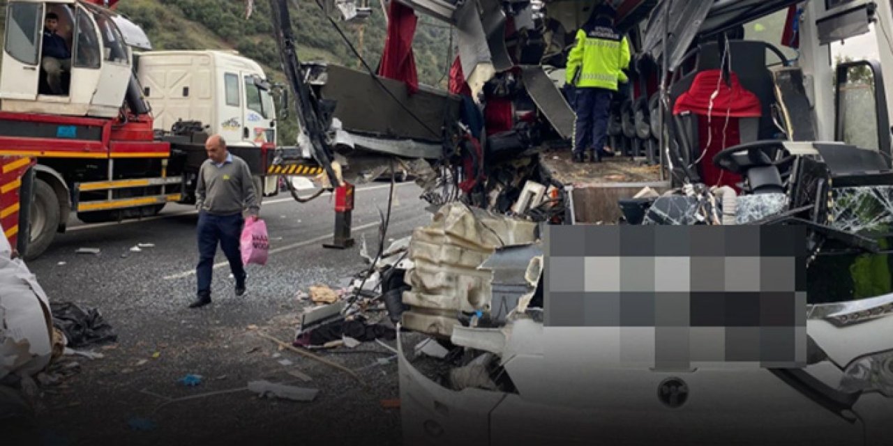 İzmir'den çıkan otobüs Osmaniye’de tıra çarptı: 7 ölü, 11 yaralı