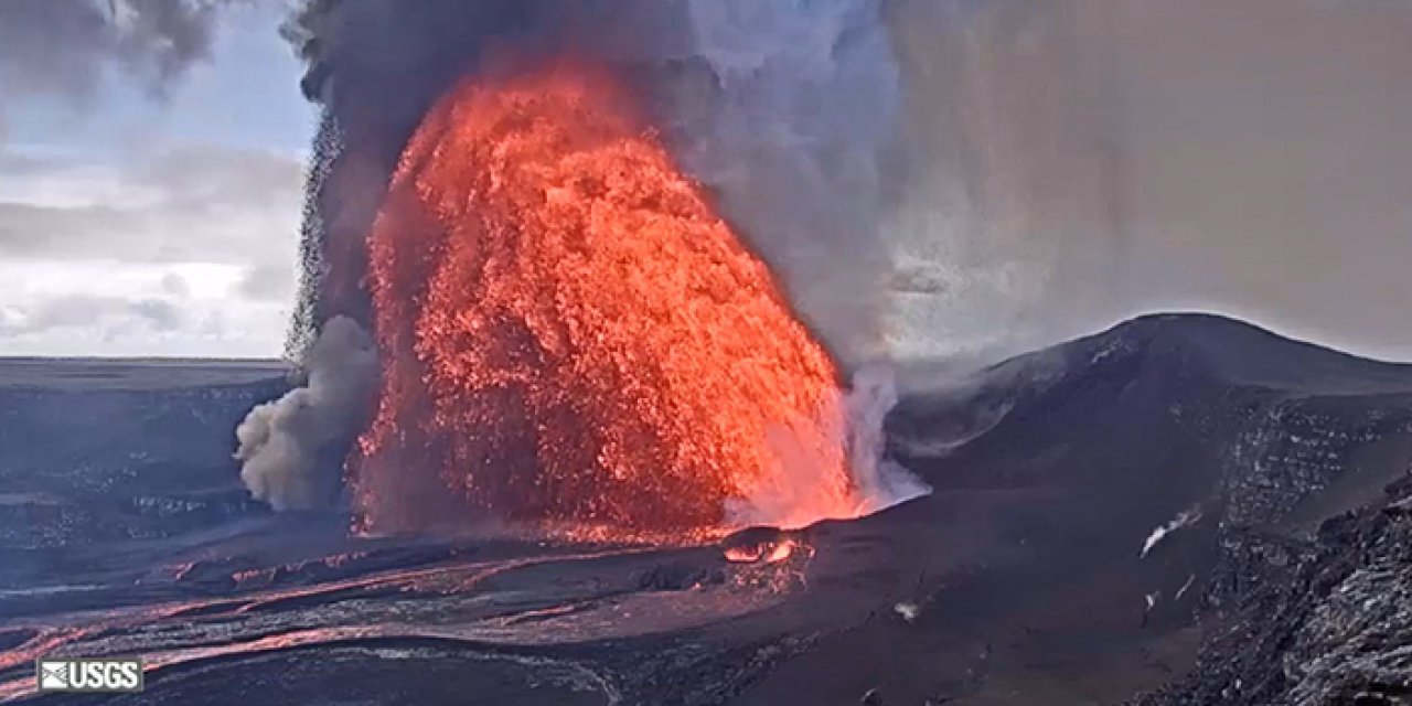 Dünyanın en aktif yanardağı! Yeniden alev püskürttü