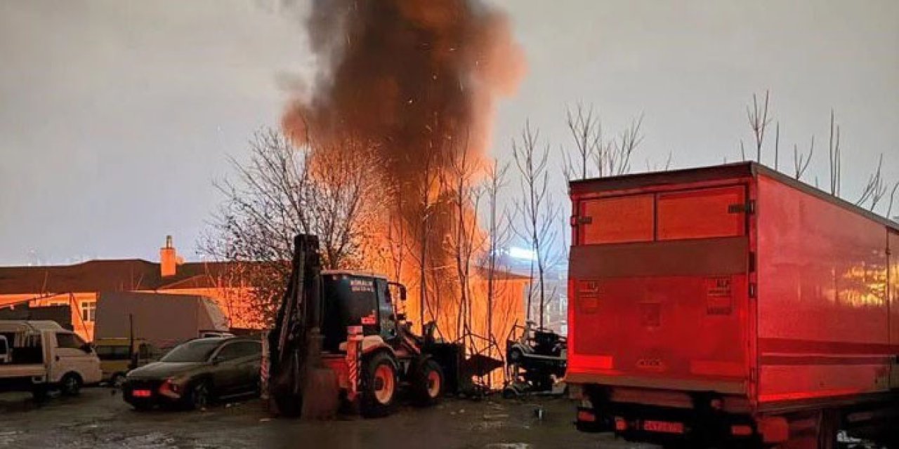 İstanbul’da dehşet anları! 14 otomobil alev alev yandı