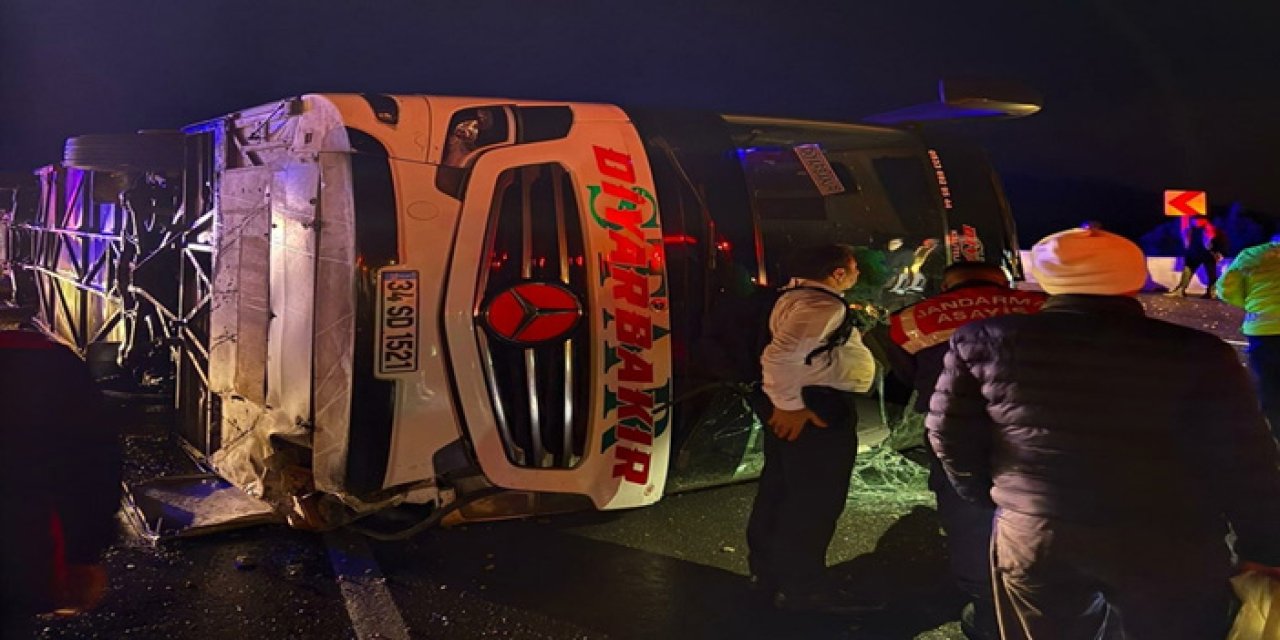 Osmaniye’de Yolcu Otobüsü Devrildi: 3 Yaralı Var