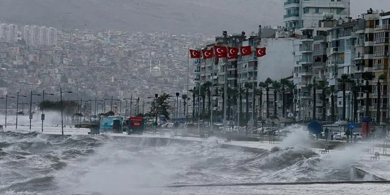 İzmir Valiliği yarın için uyardı: Deniz ulaşımı aksayabilir