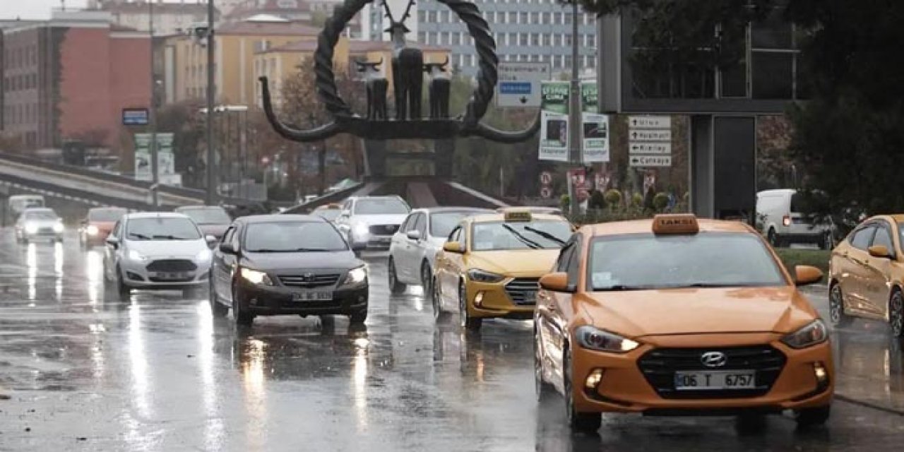 Başkentte kış kendini gösteriyor: Yağış ve rüzgâr uyarısı