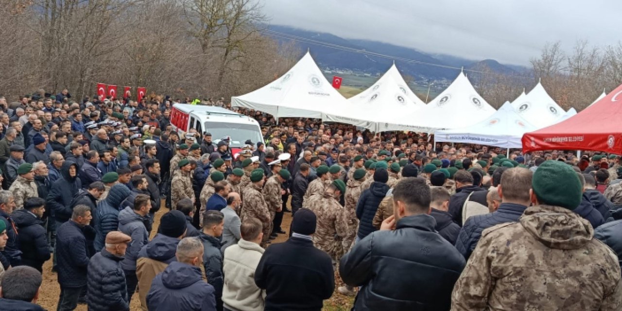 Şehit polis memuru Emre Albayrak Ladik’te dualarla uğurlandı