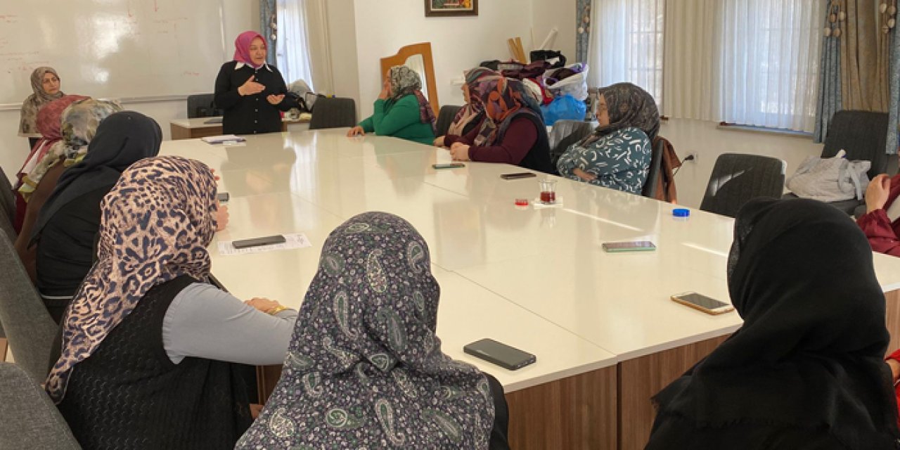 Pursaklar’da ailelere yönelik “kendini tanıma” semineri düzenlendi