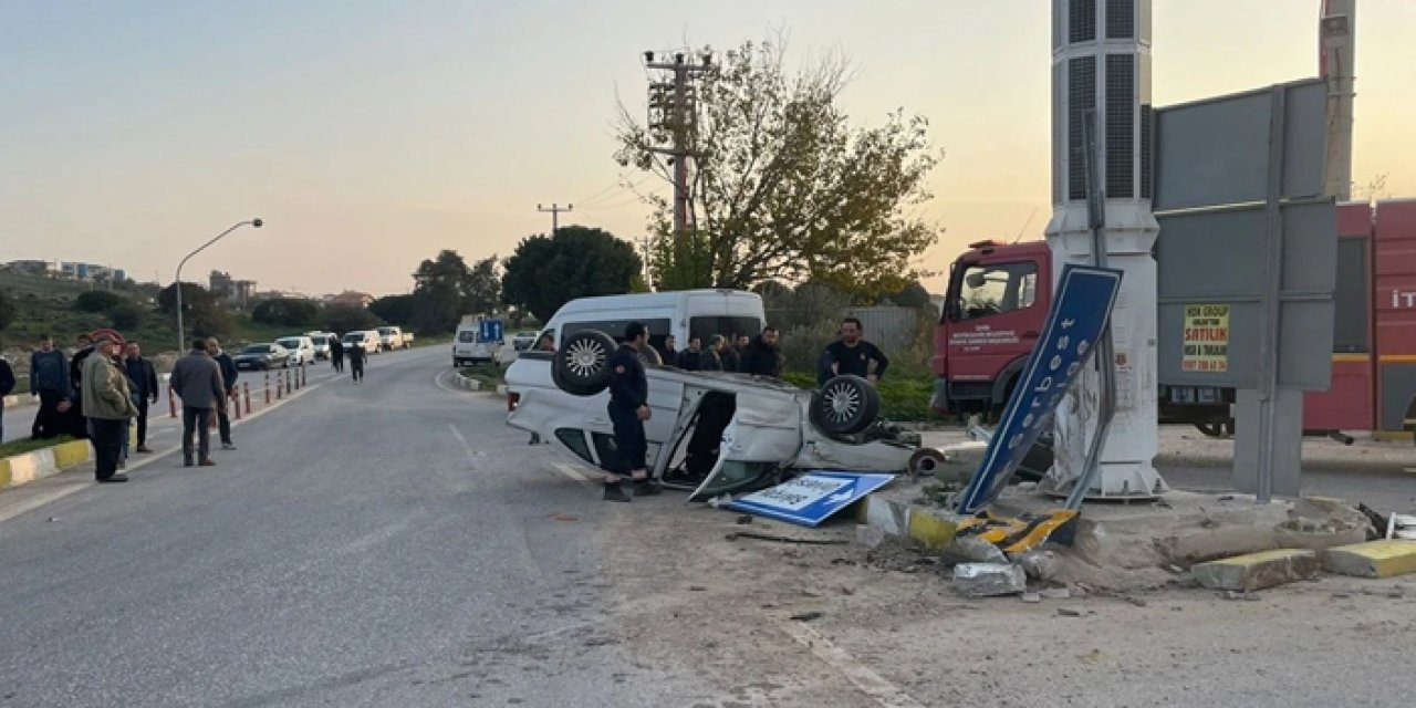 İzmir'de korkunç kaza: Otomobil devrildi