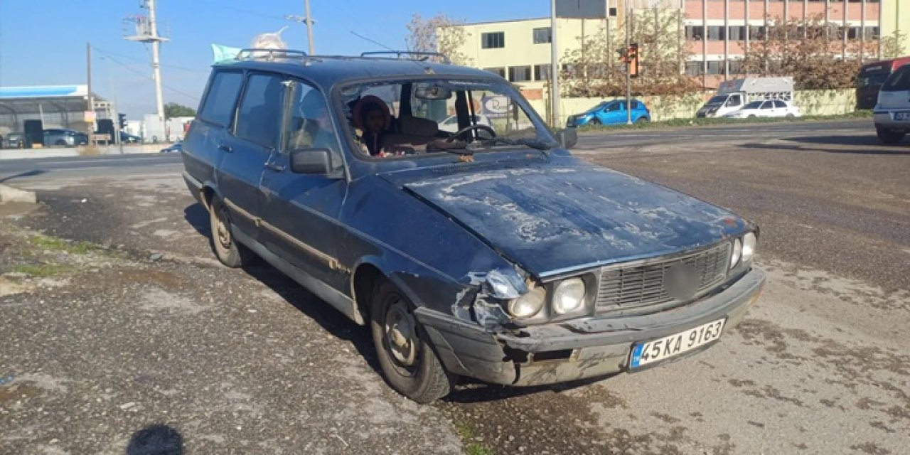 Manisa’da otomobil ile elektrikli bisiklet çarpıştı: 1 ölü