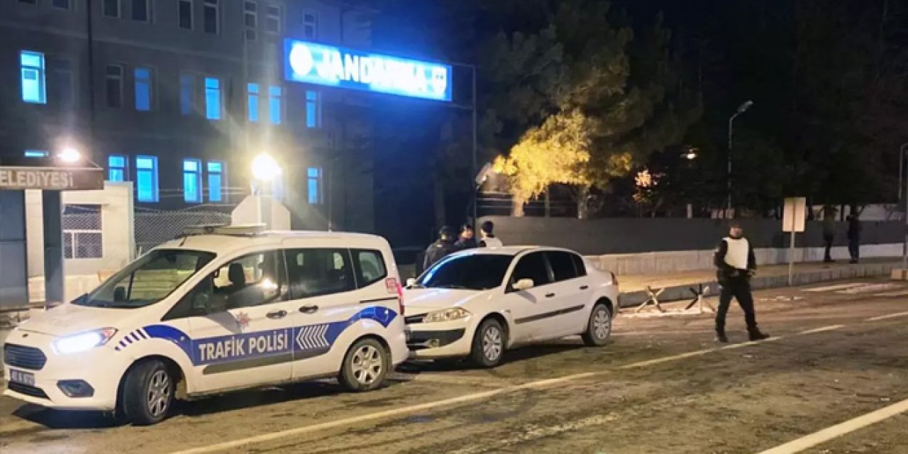 Konya'da Husumetli Olduğu İki Kişiyi Vurup Teslim Oldu