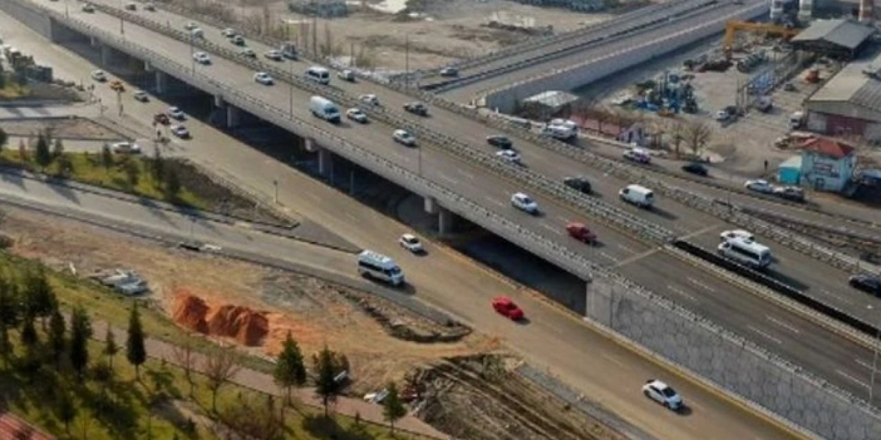 Başkan Yavaş duyurdu: Yenikent Girişi Köprüsü trafiğe açıldı