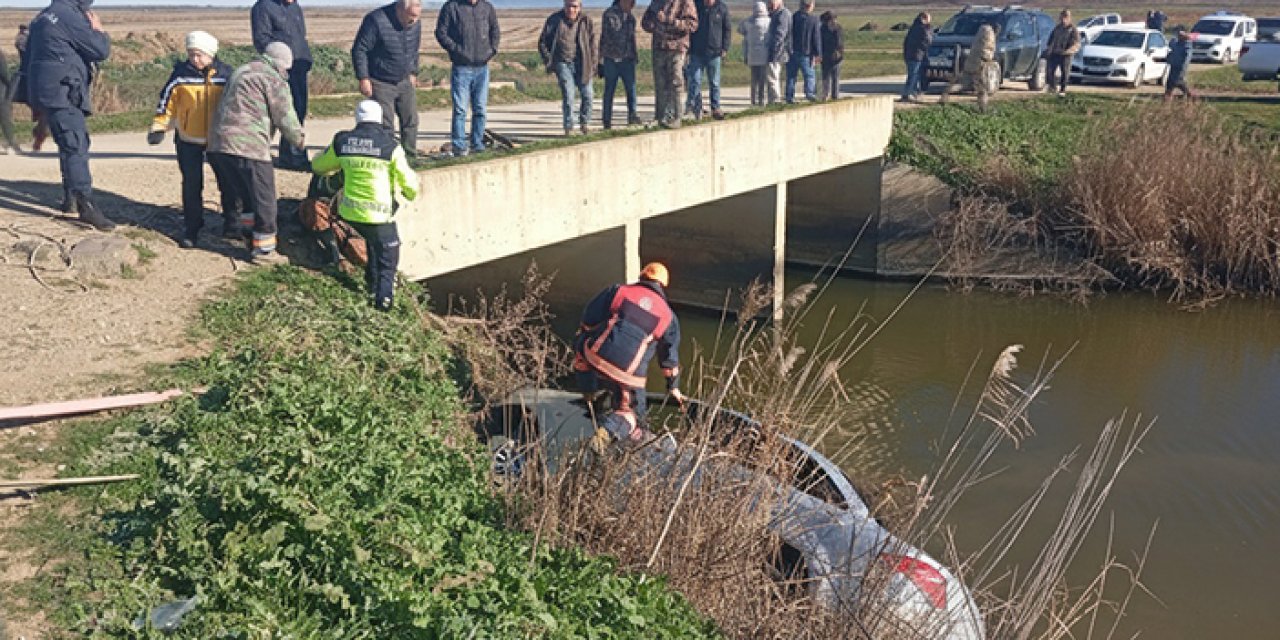Edirne’de feci kaza: Otomobil su kanalına uçtu