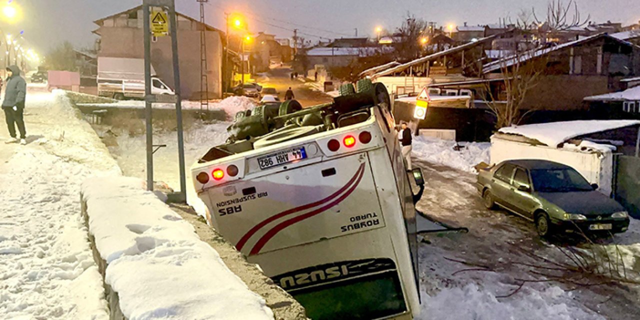 Malatya’da işçi servisi devrildi: 9 yaralı