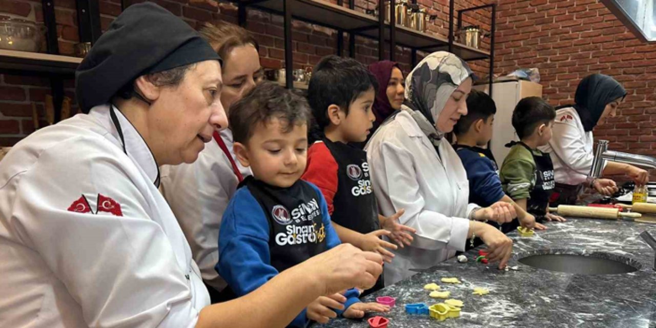 Gastro Sincan’da minik eller mutfakta: Kreş öğrencileri kurabiye yaptı