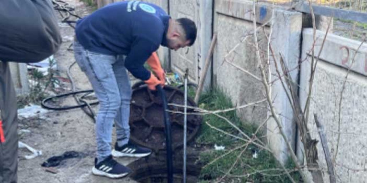 Manisa'da “Rögarda bebek var” iddiası ekipleri alarma geçirdi