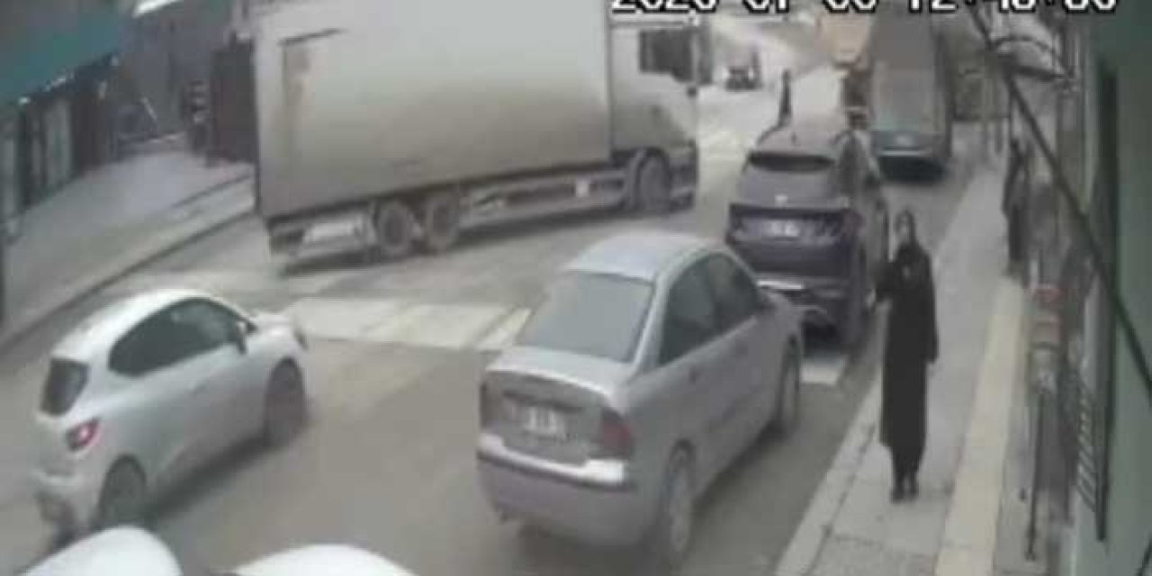Ankara'da Cüzdanını Almak İsterken Canından Oldu: Kamyonun Altında Kaldı