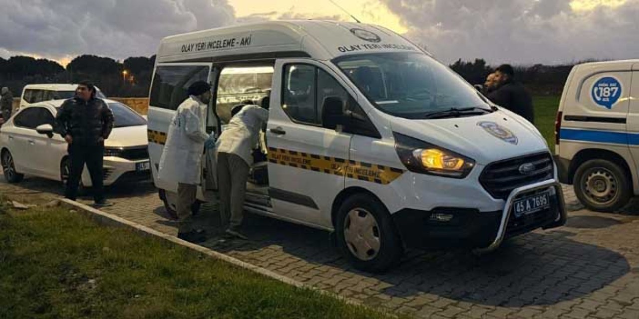 Manisa’da Yol Çöktü, Altından İnsan Kafatası Çıktı