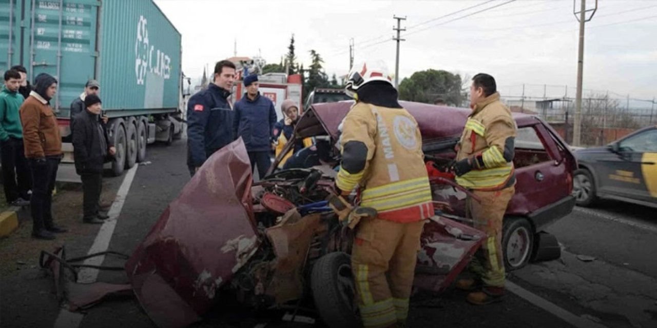 Manisa’da Korkunç Çarpışma: Tır Kazasında 1 Ölü