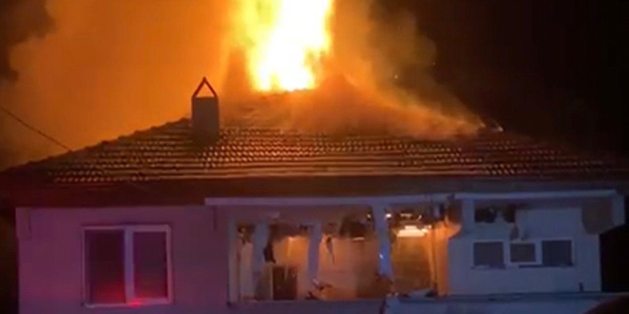 Karabük’te iki katlı ev alevlere teslim oldu