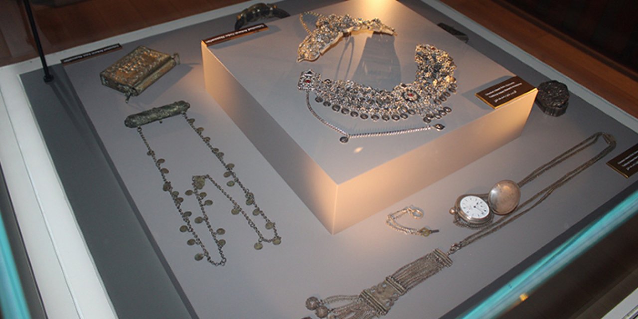 Ankaralıların geleneksel aksesuarları müzede: Ziyaretçilerin ilgi odağı