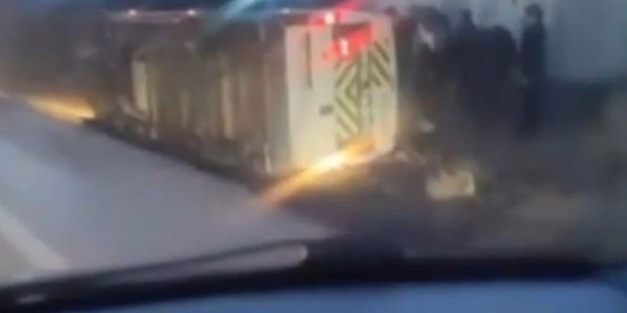 Ankara’da korku dolu anlar: Servis aracı yan yattı, yaralılar var
