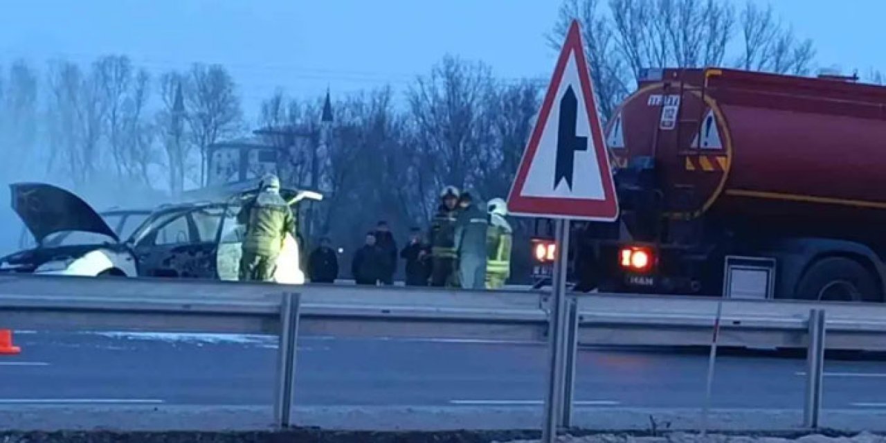 Ankara yolunda otomobil alev topuna döndü