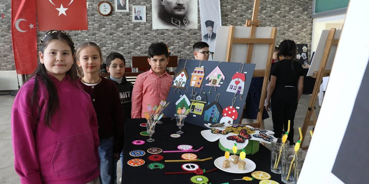 Öğrencilerden renkli ve yaratıcı sanatsal yolculuk