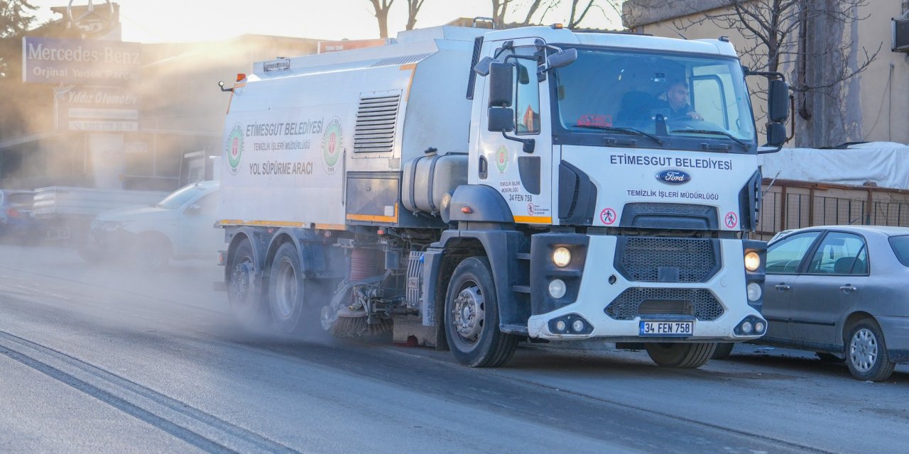 Şaşmaz Oto Sanayi Sitesi’nde dip köşe temizlik