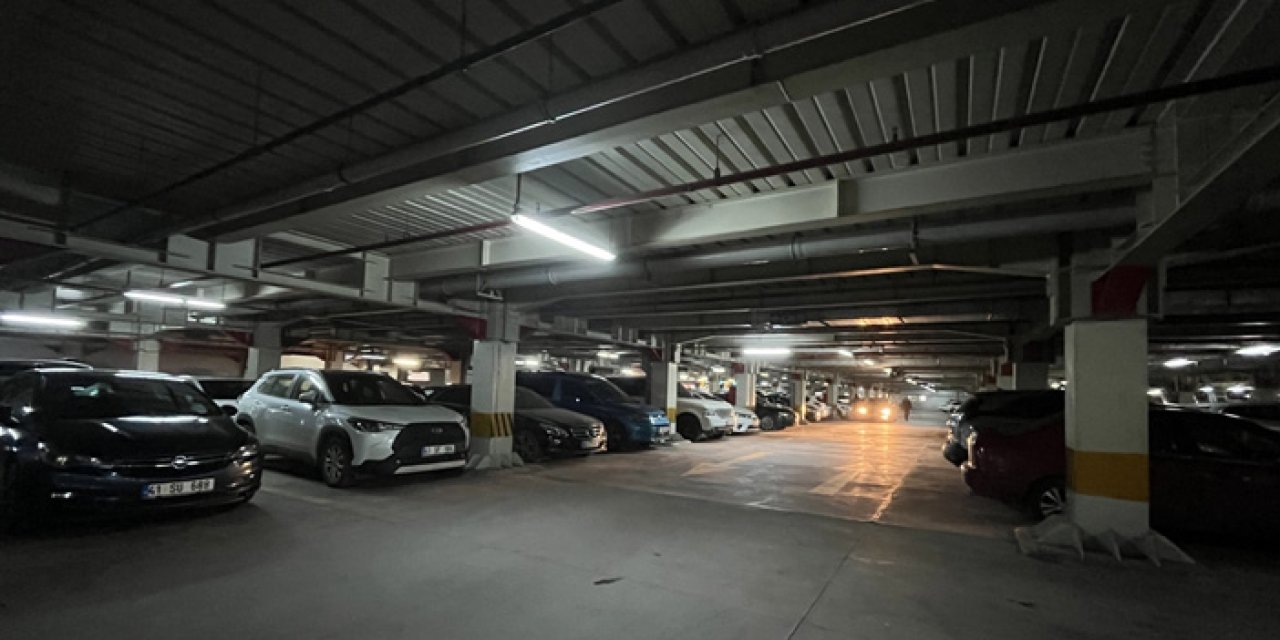 İzmit’te Otoparkta Dehşet: Şakalaşma Kavgaya, Kavga Ölüme Döndü