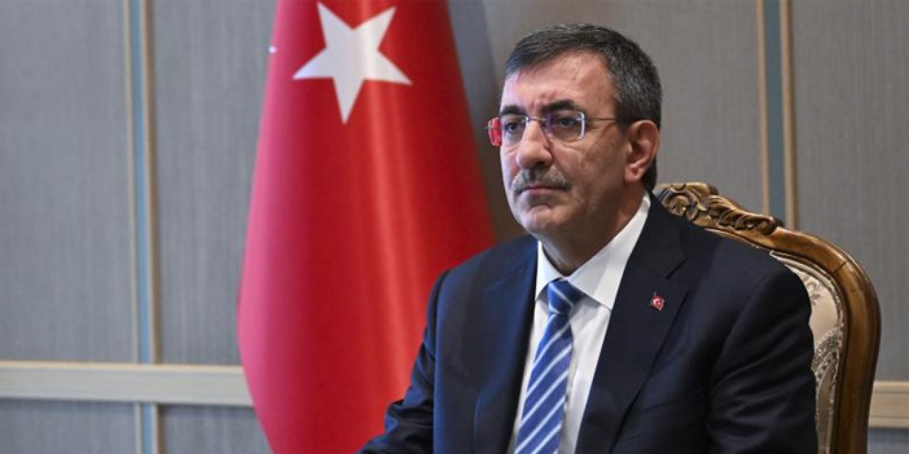 Yılmaz’dan bayrağa saldırıya sert tepki: Cezasız kalmayacak