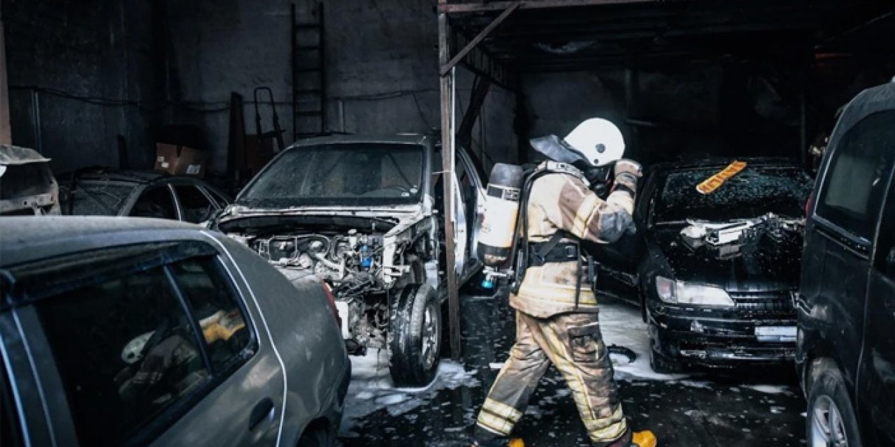 İzmir Buca’da Depo Alevlere Teslim Oldu