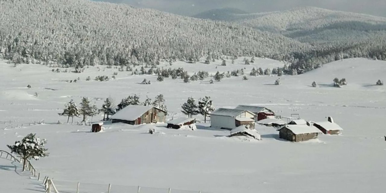 Beypazarı beyaza büründü: Eğriova Yaylası’nda kartpostallık manzaralar