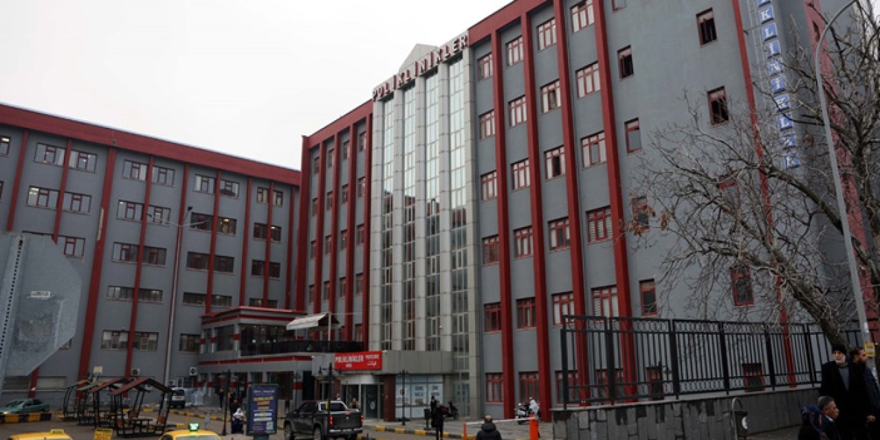 Boşanma Aşamasındaki Eşini Kaldırım Taşıyla Dövdü