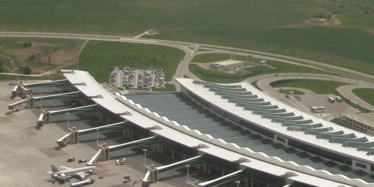 Gökyüzünde panik: Tahran uçağı acil koduyla Ankara'ya indi