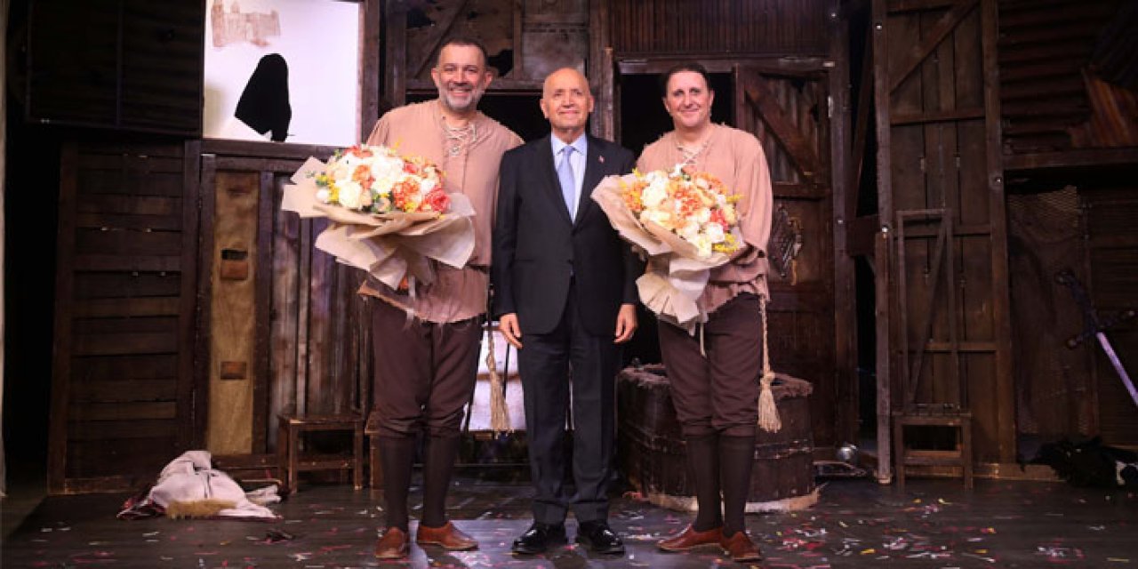 Bir Baba Hamlet, Yenimahalle’de tiyatroseverlerle buluştu