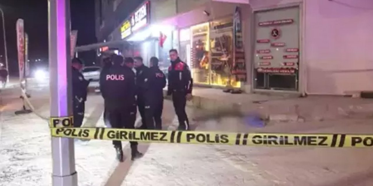 Eşiyle tartıştıp yarı çıplak halde camdan atladı