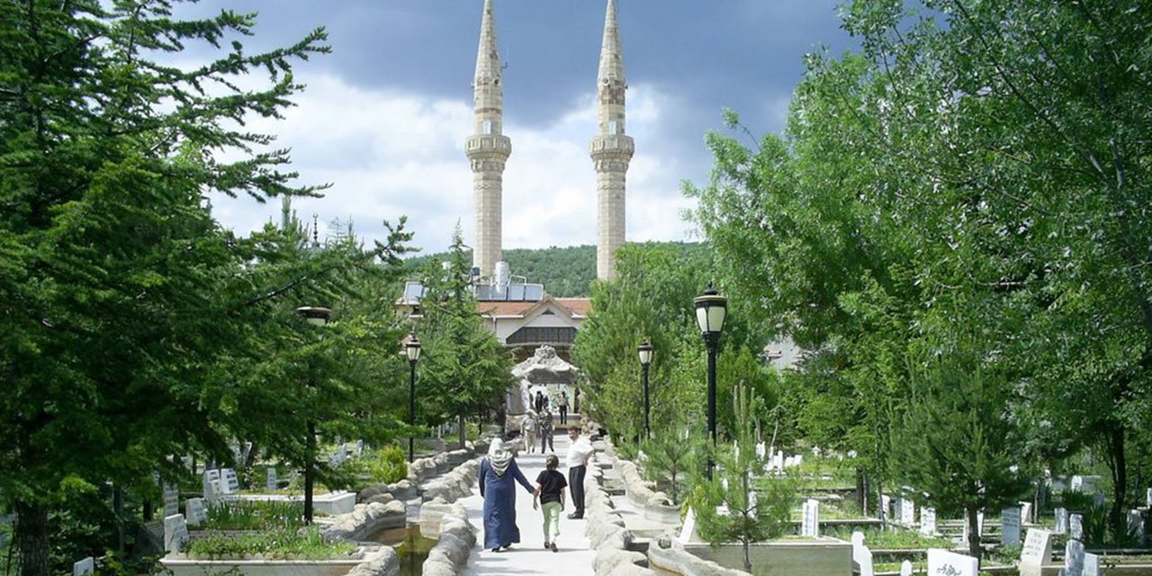 Ankara’daki o türbe bakıma alındı: Daha estetik görünecek