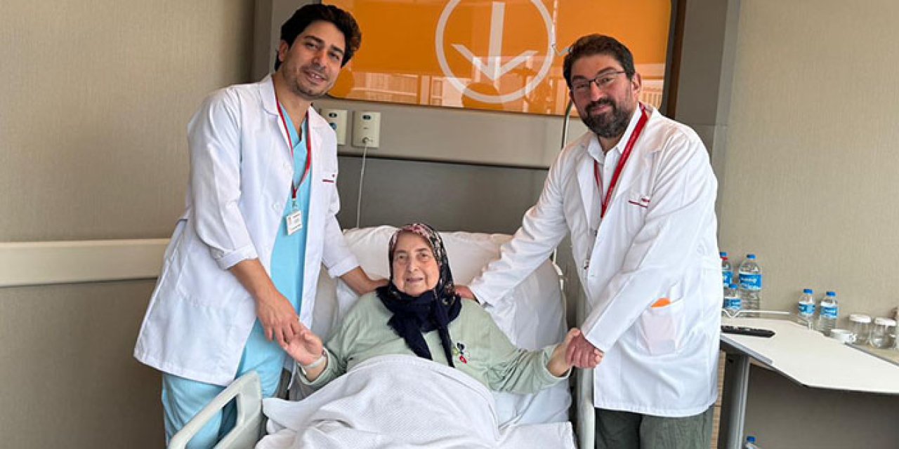 Ankara’da kesilmesi gündemde olan bacak ameliyatla kurtarıldı
