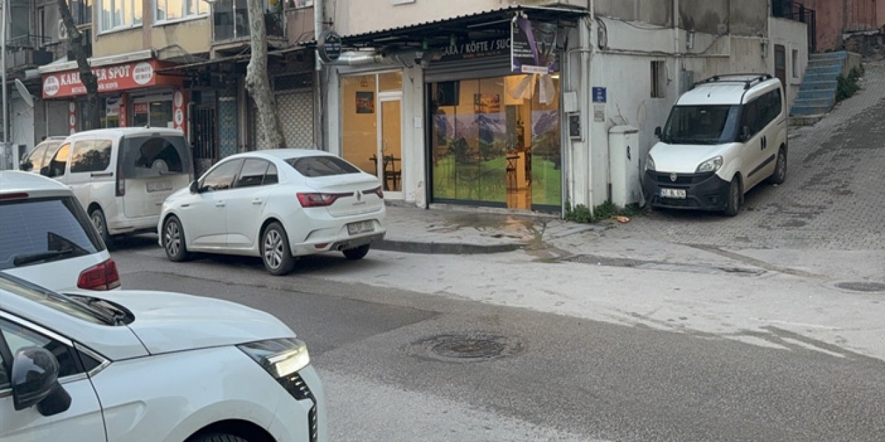 İzmit’te Çay Ocağına Silahlı Saldırı: 2 Yaralı